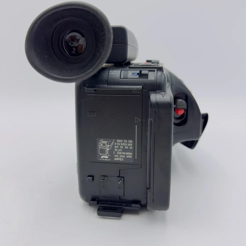 Sony Handycam Camera CCD-F45Video Camcorder For Parts Not working Not Tested